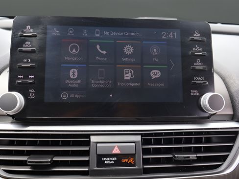 Used 2018 Honda Accord Touring image 22