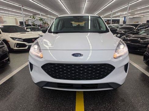 Used 2022 Ford Escape S AWD/4WD image 3