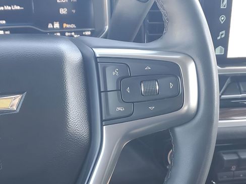 Used 2025 Chevrolet Silverado 2500 LT w/ Convenience Package image 36