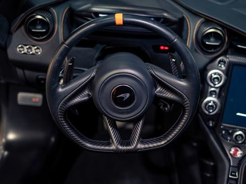 Used 2021 McLaren 765LT RWD image 18