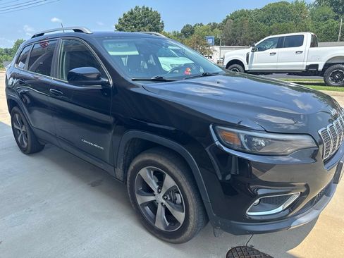 Used 2021 Jeep Cherokee Limited AWD/4WD image 3