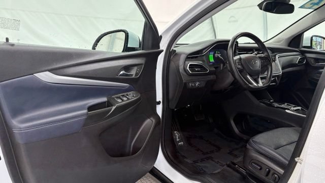Used 2023 Chevrolet Bolt EUV LT w/ Convenience Package FWD image 28