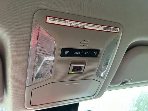 Used 2021 Toyota RAV4 LE FWD image 27