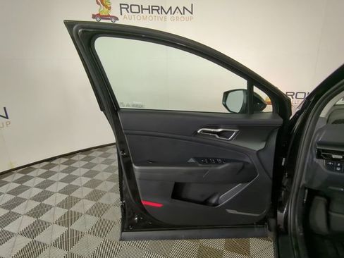 New 2026 Kia Sportage LX image 18