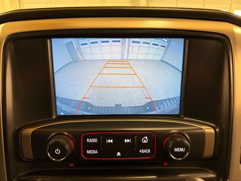 Used 2016 GMC Sierra 2500 Denali w/ Suspension Package, Off-Road image 19