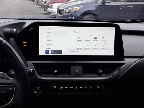 Used 2023 Lexus UX 250h F Sport image 16