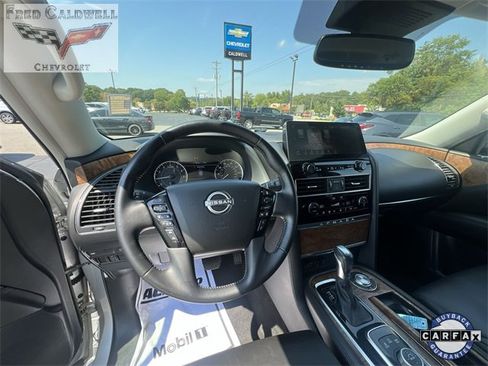 Used 2021 Nissan Armada SL w/ Captain's Chairs Package image 10