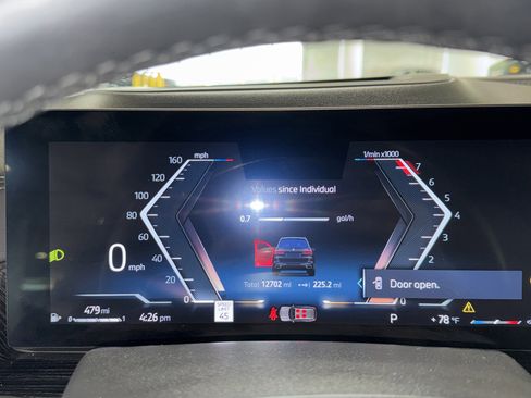 Certified 2025 BMW X7 xDrive40i w/ M Sport Package image 24