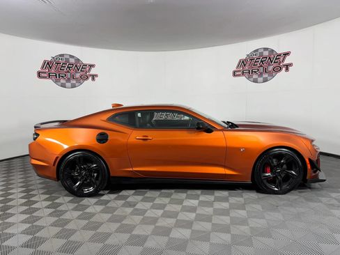 Used 2022 Chevrolet Camaro LT w/ RS Package RWD image 8