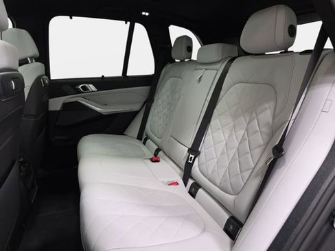 Certified 2025 BMW X5 M60i w/ Executive Package image 11