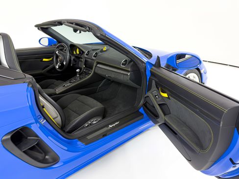 Used 2023 Porsche 718 Boxster Spyder image 18