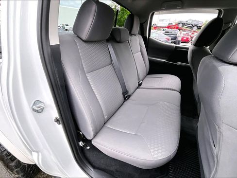 Used 2021 Toyota Tacoma SR5 w/ Technology Package image 19