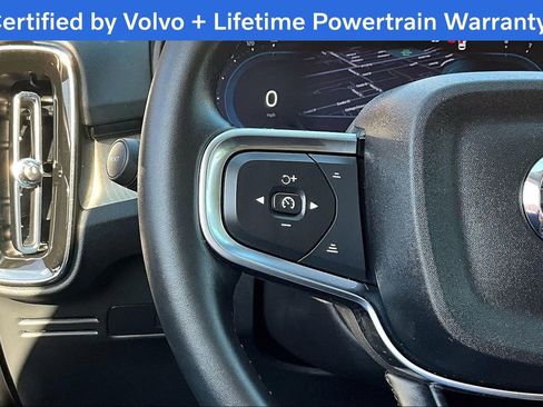 Certified 2025 Volvo XC40 B5 Core image 25