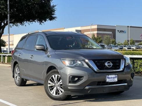 Used 2017 Nissan Pathfinder S FWD image 2
