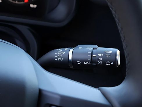 New 2026 Land Rover Defender 110 S AWD/4WD image 33