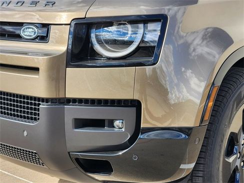 New 2026 Land Rover Defender 110 X-Dynamic SE image 5