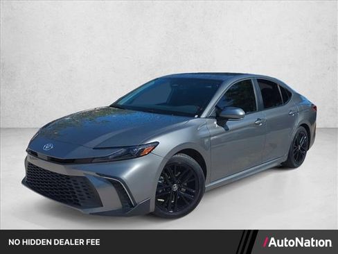 Used 2026 Toyota Camry SE w/ Convenience Package FWD image 1