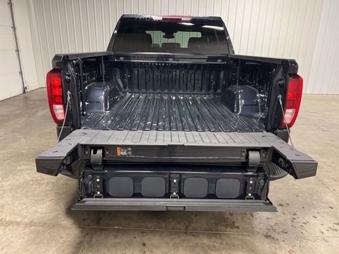 Certified 2023 GMC Sierra 1500 Elevation image 7