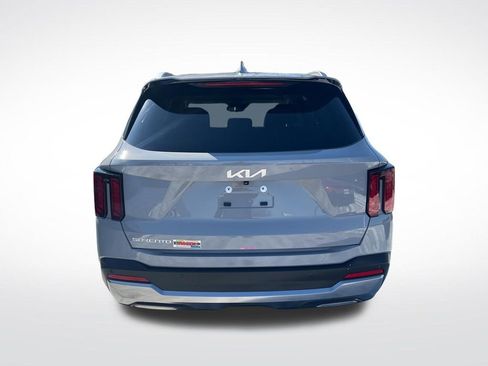 Certified 2025 Kia Sorento S FWD image 43