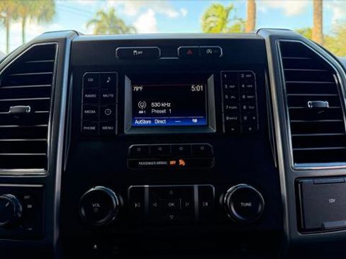 Used 2017 Ford F150 XLT image 27