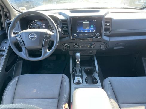 Used 2023 Nissan Frontier SV w/ Midnight Edition Package image 10