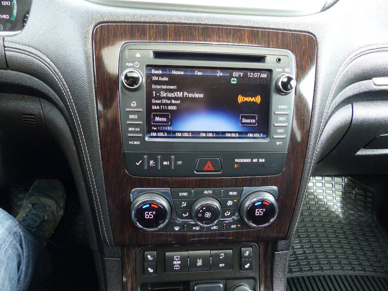 Used 2017 Chevrolet Traverse LT AWD/4WD image 36