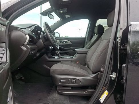 Used 2023 Chevrolet Traverse LT AWD/4WD image 17