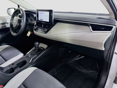 Used 2023 Toyota Corolla LE FWD image 30