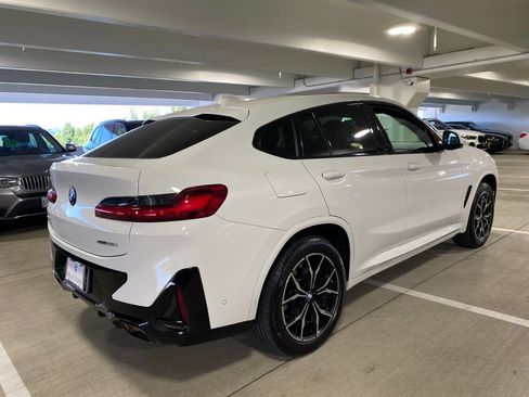 Used 2024 BMW X4 xDrive30i w/ Premium Package AWD/4WD image 4