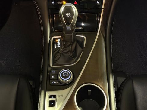 Used 2018 INFINITI Q50 Luxe w/ Essential Package (3.0T Luxe) AWD/4WD image 16