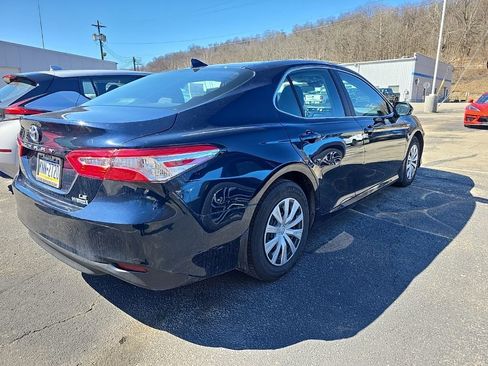 Used 2020 Toyota Camry LE image 4