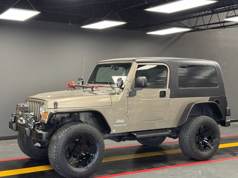 Used 2004 Jeep Wrangler 4WD image 14