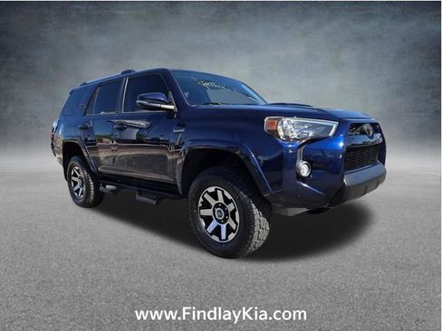 Used 2018 Toyota 4Runner TRD Off-Road Premium image 3