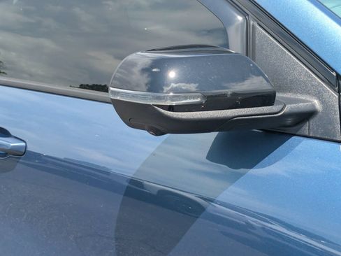 Used 2026 Chevrolet Traverse RS FWD image 12