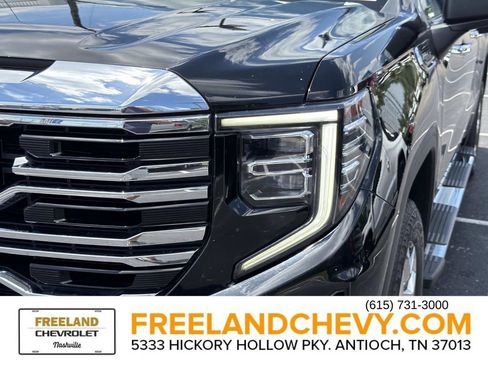 Used 2023 GMC Sierra 1500 SLT w/ SLT Premium Plus Package AWD/4WD image 10
