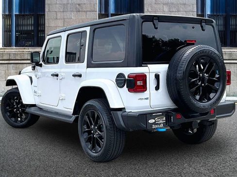 Used 2023 Jeep Wrangler Unlimited Sahara AWD/4WD image 10