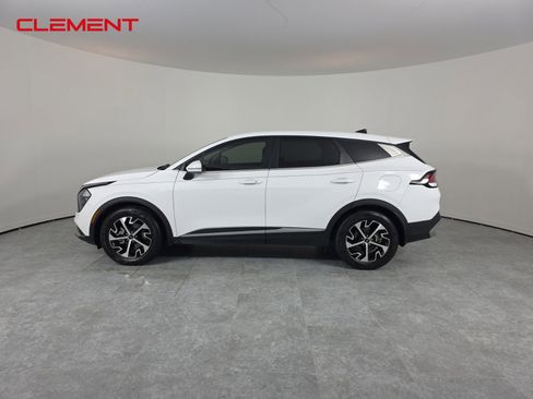 Used 2023 Kia Sportage EX image 5