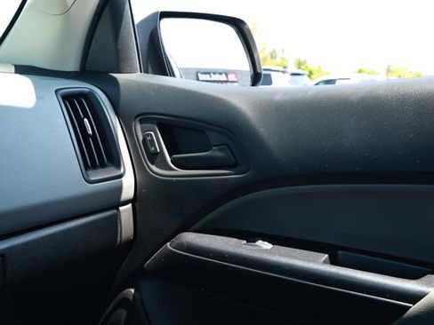 Used 2020 Chevrolet Colorado W/T w/ WT Convenience Package AWD/4WD image 24