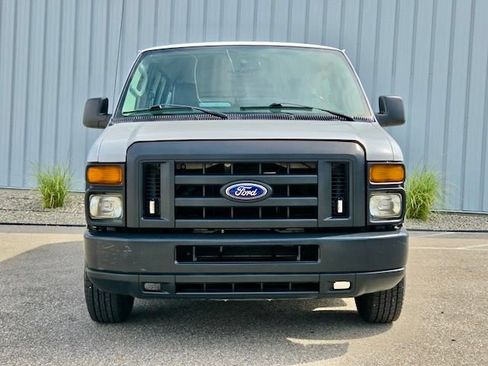 Used 2014 Ford E-350 and Econoline 350 XL w/ Power Windows & Locks Group RWD image 3