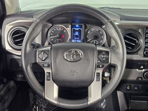 Used 2022 Toyota Tacoma SR5 w/ Technology Package RWD image 26