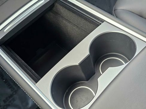 Used 2023 Tesla Model 3 Standard Range image 35