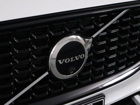 Used 2024 Volvo XC60 T8 Ultimate w/ Protection Package Premier AWD/4WD image 27