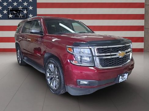 Used 2018 Chevrolet Tahoe LT w/ Luxury Package AWD/4WD image 3