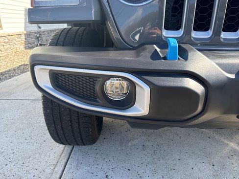 Used 2023 Jeep Wrangler Unlimited Sahara image 51