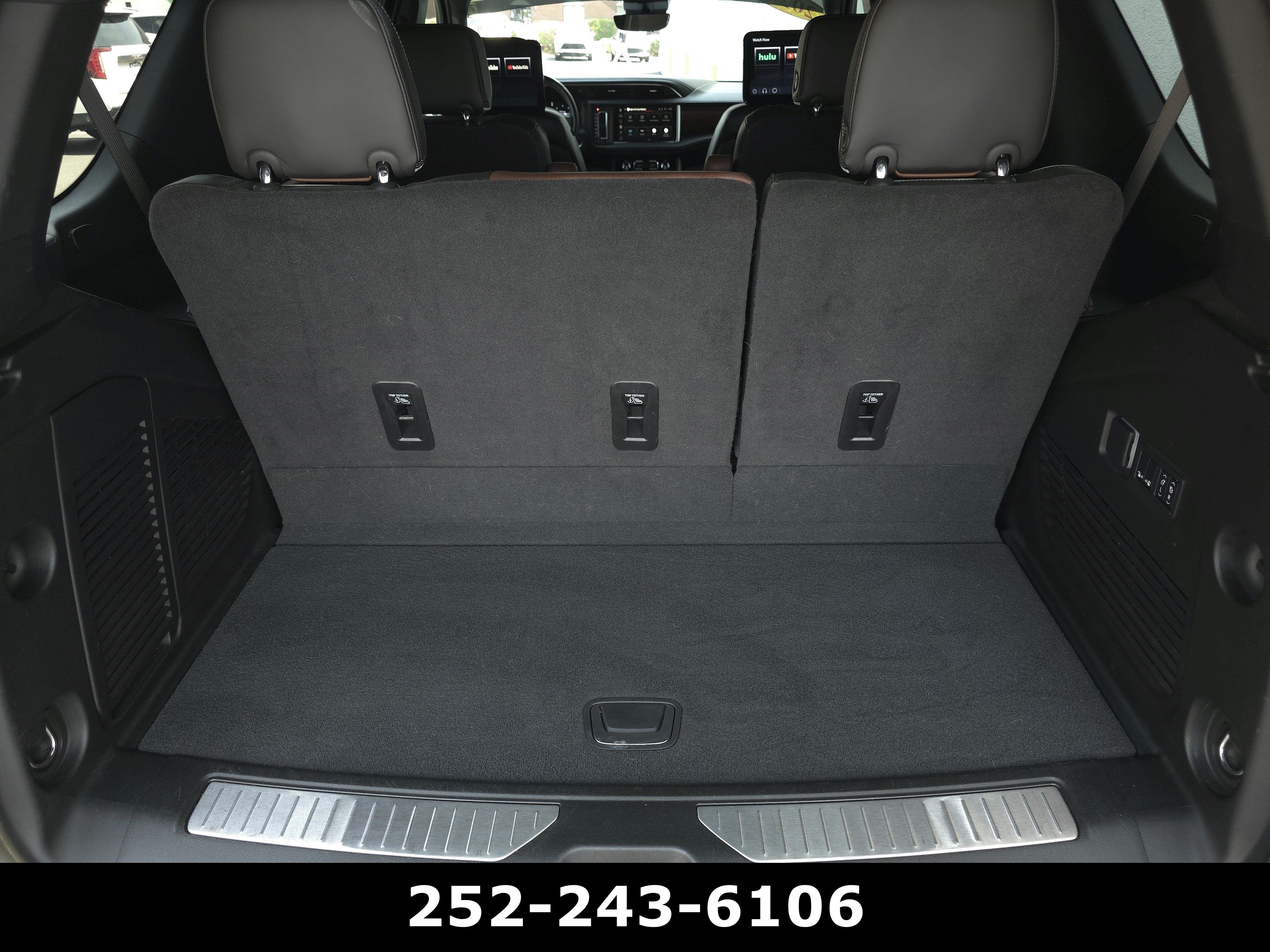 Used 2024 GMC Yukon Denali Ultimate AWD/4WD image 35