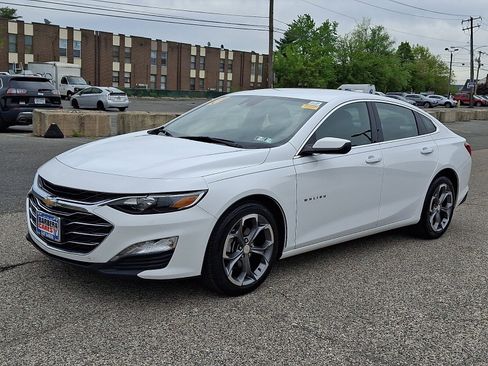 Used 2024 Chevrolet Malibu LT FWD image 3