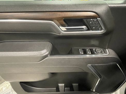 Used 2025 GMC Sierra 1500 SLT image 21