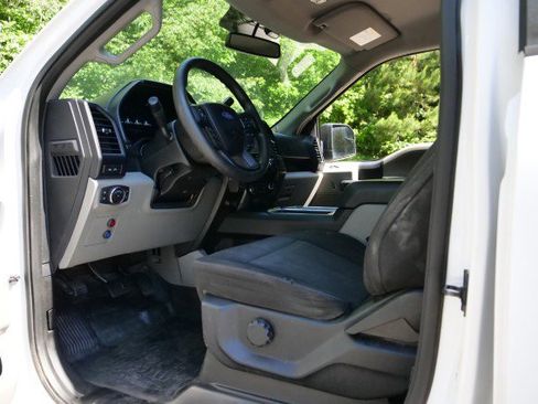 Used 2017 Ford F150 XL w/ Equipment Group 101A Mid AWD/4WD image 11