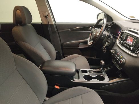 Used 2016 Kia Sorento LX w/ LX Convenience Package image 21