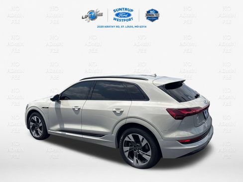 Used 2021 Audi e-tron Premium w/ Convenience Plus Package AWD/4WD image 3